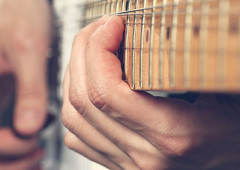 Cours de guitare électrique à Montréal